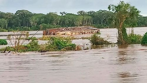Se hunde el Barco Hospital Walter Bártolo y preocupa atención médica en el Mamoré