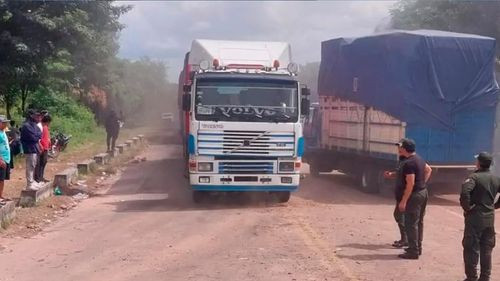 Pobladores de Yacuiba levantan bloqueo y exigen pago de regalías y recursos para el municipio