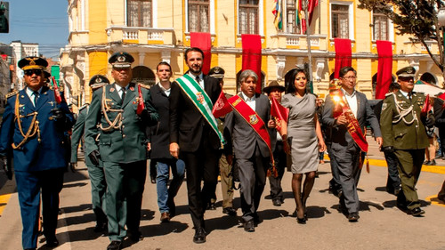 Oruro celebra 200 años de historia y cultura con la presencia del gobernador de Santa Cruz como invitado