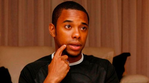 Robinho es trasladado a otra  cárcel tras pedido de su defensa