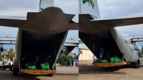 Ministerio de Defensa y Fuerza Aérea Boliviana activan puente aéreo para el traslado de alimentos y combustible ante bloqueos