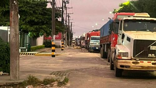 Imagen de Crisis del diésel: YPFB admite presión por alta demanda agrícola mientras el sector productivo y el transporte se declaran en emergencia