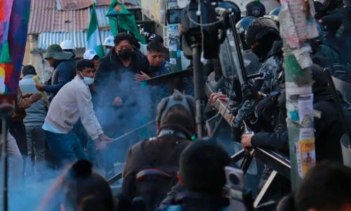 Tensión en La Paz por marcha &#039;evista&#039; que intentó ingresar a Plaza Murillo