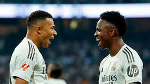 Imagen de Multa de 4.000 euros a un  aficionado del oviedo por insultos  racistas a mbappé y vinicius
