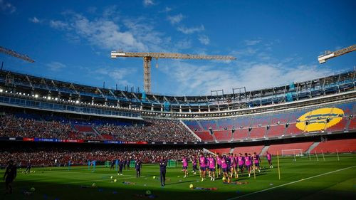 Barcelona vuelve a casa: el Spotify  Camp Nou reabre tras 893 días