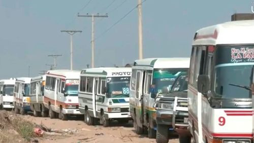 Combustible en mal estado deja más de 150 micros fuera de servicio en Santa Cruz