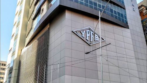 Aprehenden a exdirector jurídico de YPFB por caso Botrading