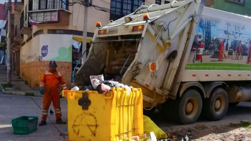 Empresa de Aseo en Sucre suspende el recojo de basura por falta de diésel