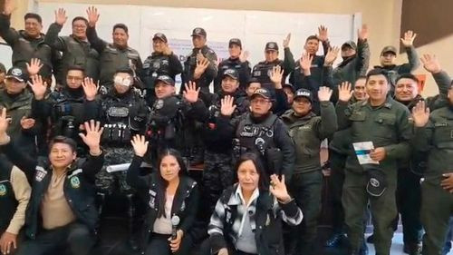 Capacitan a policías de El Alto sobre el trato preferente a personas con discapacidad