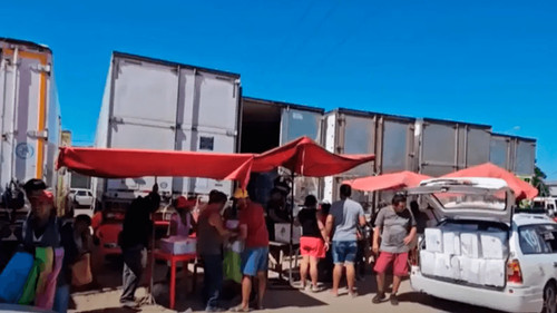  Caos vehicular en el mercado Los Bosques por asentamientos de vendedores de pescado