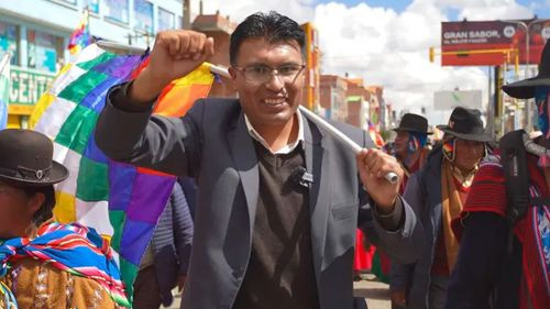 Escándalo en el Senado: Piden la expulsión del legislador Nilton Condori tras firmar "pacto sedicioso" con sectores movilizados