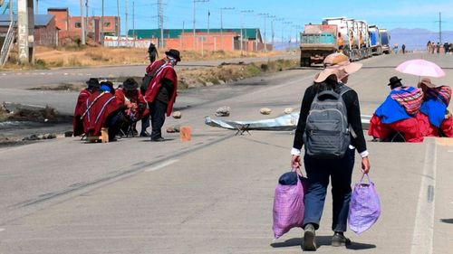 Bloqueos en La Paz: cinco rutas principales paralizan las salidas desde las terminales