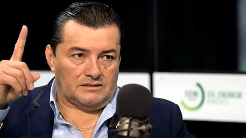 Jhonny Fernández da 24 horas para restituir el transporte público y advierte con quitar el derecho de ruta