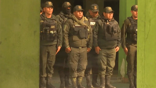 San Julián mantiene el punto de bloqueo pese al Estado de excepción; Policía se reúne en el Comando de Santa Cruz