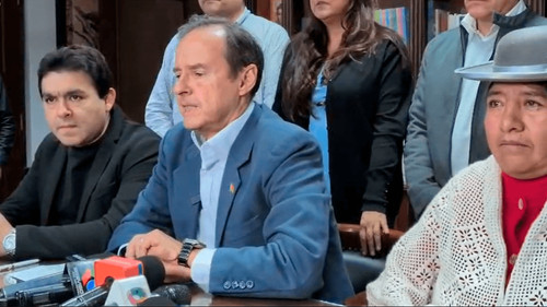 Imagen de Jorge "Tuto" Quiroga y bancada de LIBRE anuncian acciones ante lo que califican como una "Urionada" legislativa