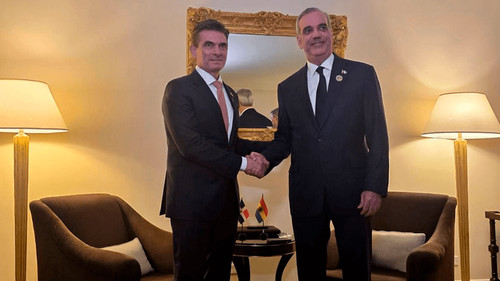 Rodrigo Paz se reúne con Luis Abinader durante la cumbre “Escudo de las Américas”