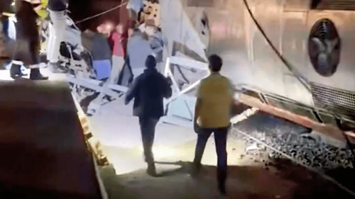  Al menos 21 muertos y varios heridos por el choque entre dos trenes en España 