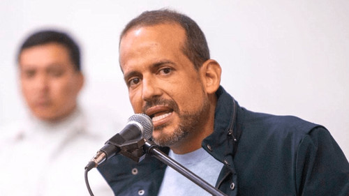 Imagen de  Camacho formaliza su postulación y va por la reelección en la Gobernación de Santa Cruz