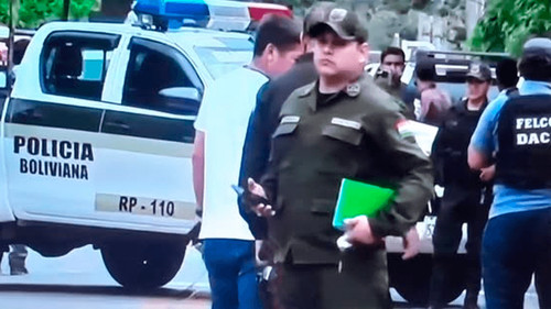 Ataque armado deja a un policía herido en Santa Cruz  
