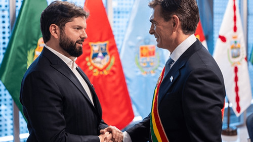 Paz plantea diálogo con Boric para fortalecer relaciones con Chile, pero mantiene la causa marítima como irrenunciable