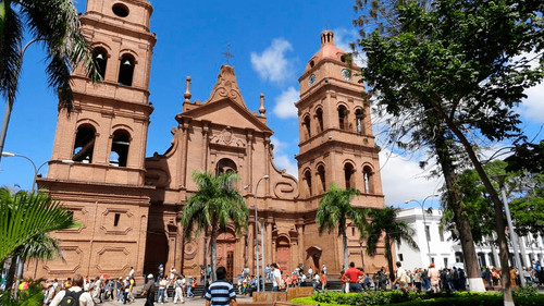 Santa Cruz vuelve a latir en su plaza con ciclo cultural de siete domingos