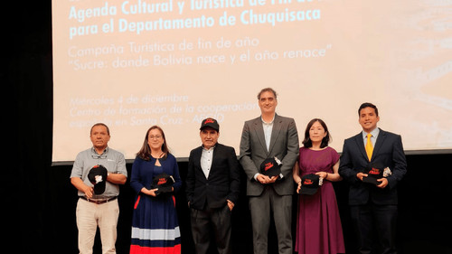 Autoridades presentan campaña para promover el turismo de fin de año en Sucre