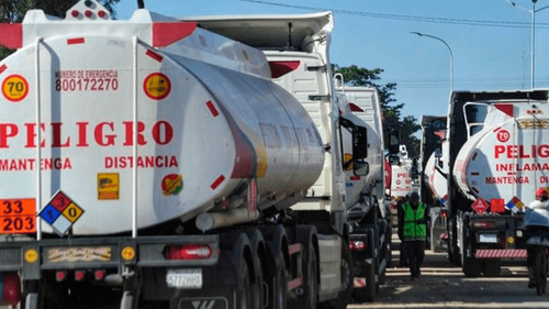 YPFB garantiza abastecimiento con la importación de 78.000 m³ de combustibles