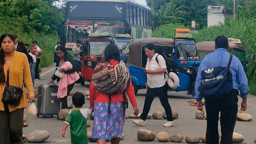 Tránsito suspende salidas de buses desde Cochabamba hacia Santa Cruz por bloqueo y refacciones en rutas
