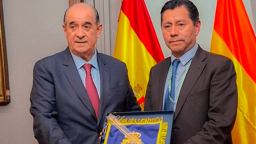 Bolivia accederá a programas de élite en formación policial ofrecidos por España