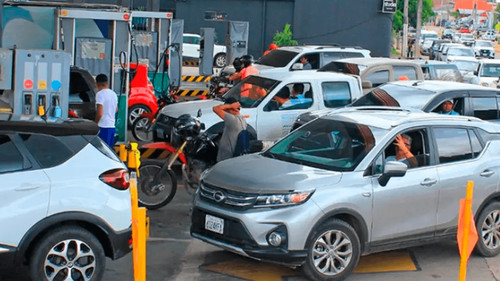 Gobierno plantea crear “bloques mayoristas” para la importación de combustibles