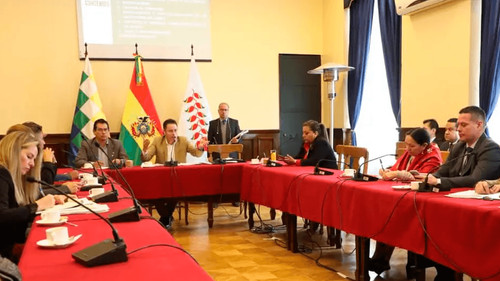 Ley corta para el TCP y comicios judiciales hasta junio, las dos medidas acordadas por jefes de bancada, según Yarhui