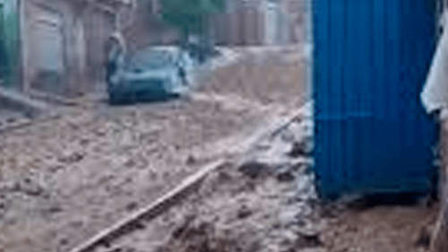 Lluvia torrencial deja a dos familias damnificadas en la ciudad de Potosí