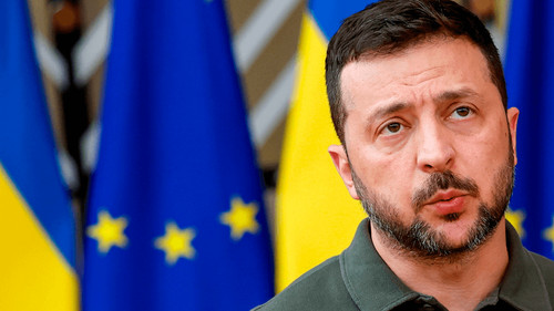 Zelenski se queja de que debe “arrebatar” paquetes de ayuda de EE.UU. y la Unión Europea