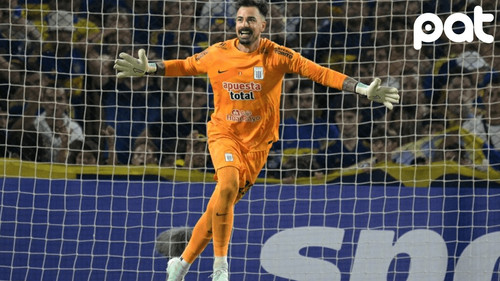 Billy Viscarra destaca como arquero en Perú