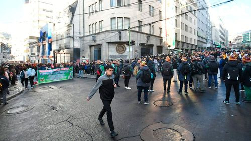 Mineros marchan y bloquean en La Paz