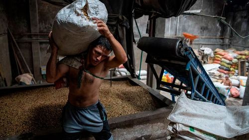 Estados Unidos impone un arancel del 10% a los productos colombianos: un golpe al comercio bilateral
