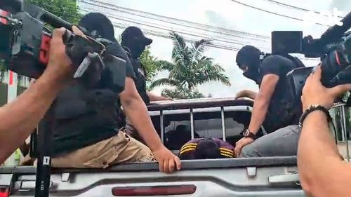 Capturan a joven acusado de apuñalar a su pareja embarazada