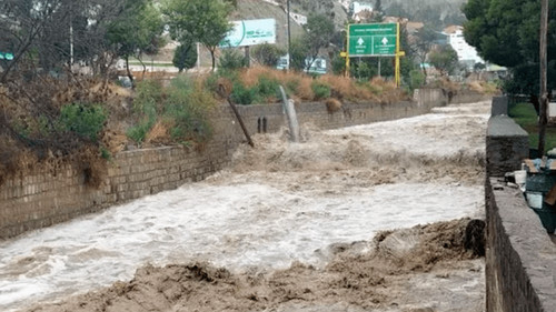 Lluvias intensas en La Paz causan daños y cierres viales