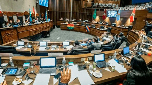 Senador Vargas exige convocatoria para elección del fiscal general