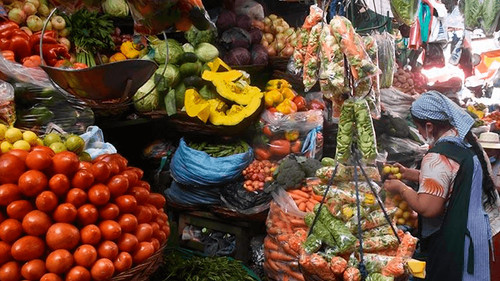 Toño Siñani desafía al viceministro Gustavo Torrico a debate público sobre el aumento de precios de alimentos