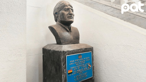 Legisladores solicitan retirar busto de Evo Morales de la asamblea