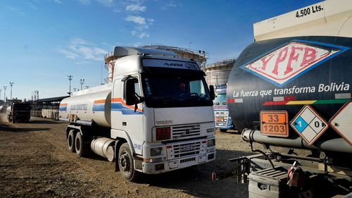 YPFB garantiza transparencia en la importación y calidad de combustibles