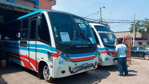 Dos líneas de micros ya cuentan con cámaras y pago por QR
