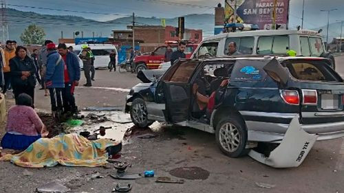  Accidente en Cochabamba deja un fallecido y nueve heridos tras colisión de dos vehículos