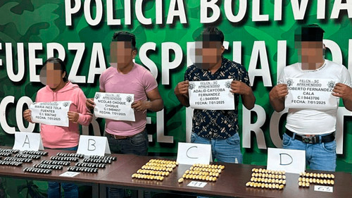 Aprehenden a cuatro personas con más de 80 cápsulas de droga en el estómago en Santa Cruz