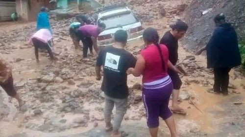 Bomberos reportan 10 personas desaparecidas por lluvias en Bolivia