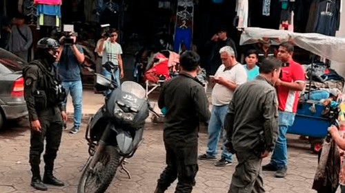 Violento atraco a librecambista en el mercado La Ramada deja un herido