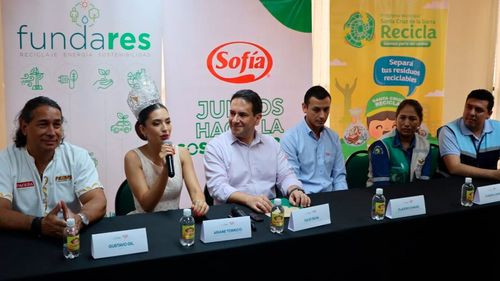 Emacruz y Fundares promueven reciclaje durante el carnaval cruceño 2025