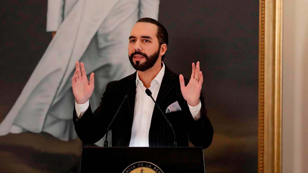 Bukele pide investigación a los funcionarios de su gobierno.jpg