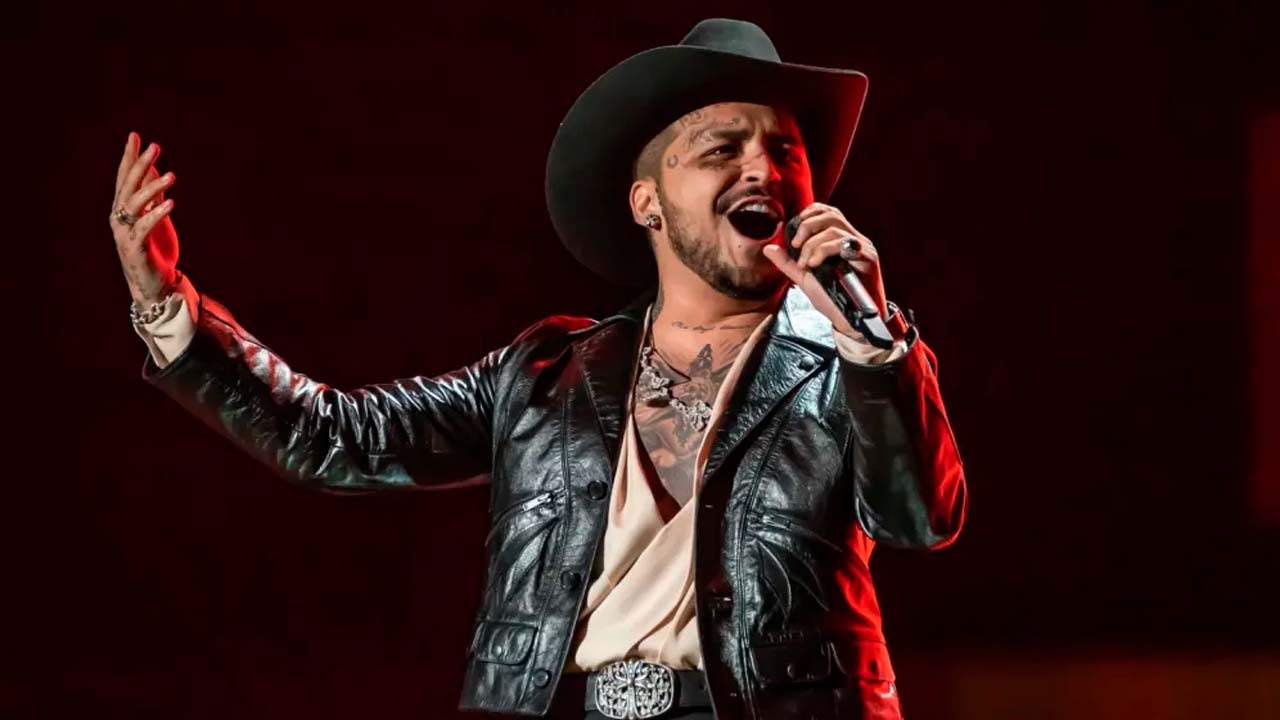 Christian Nodal.jpg